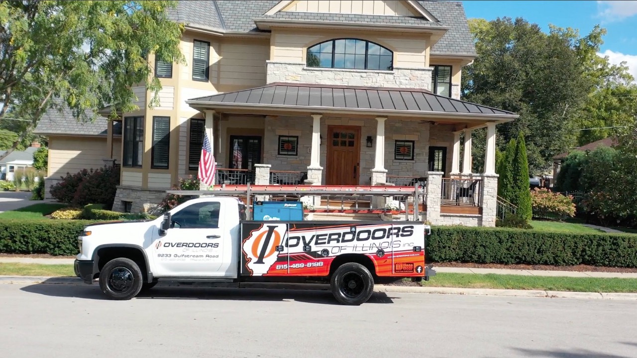 Residential Garage Doors Overdoors of Illinois1
