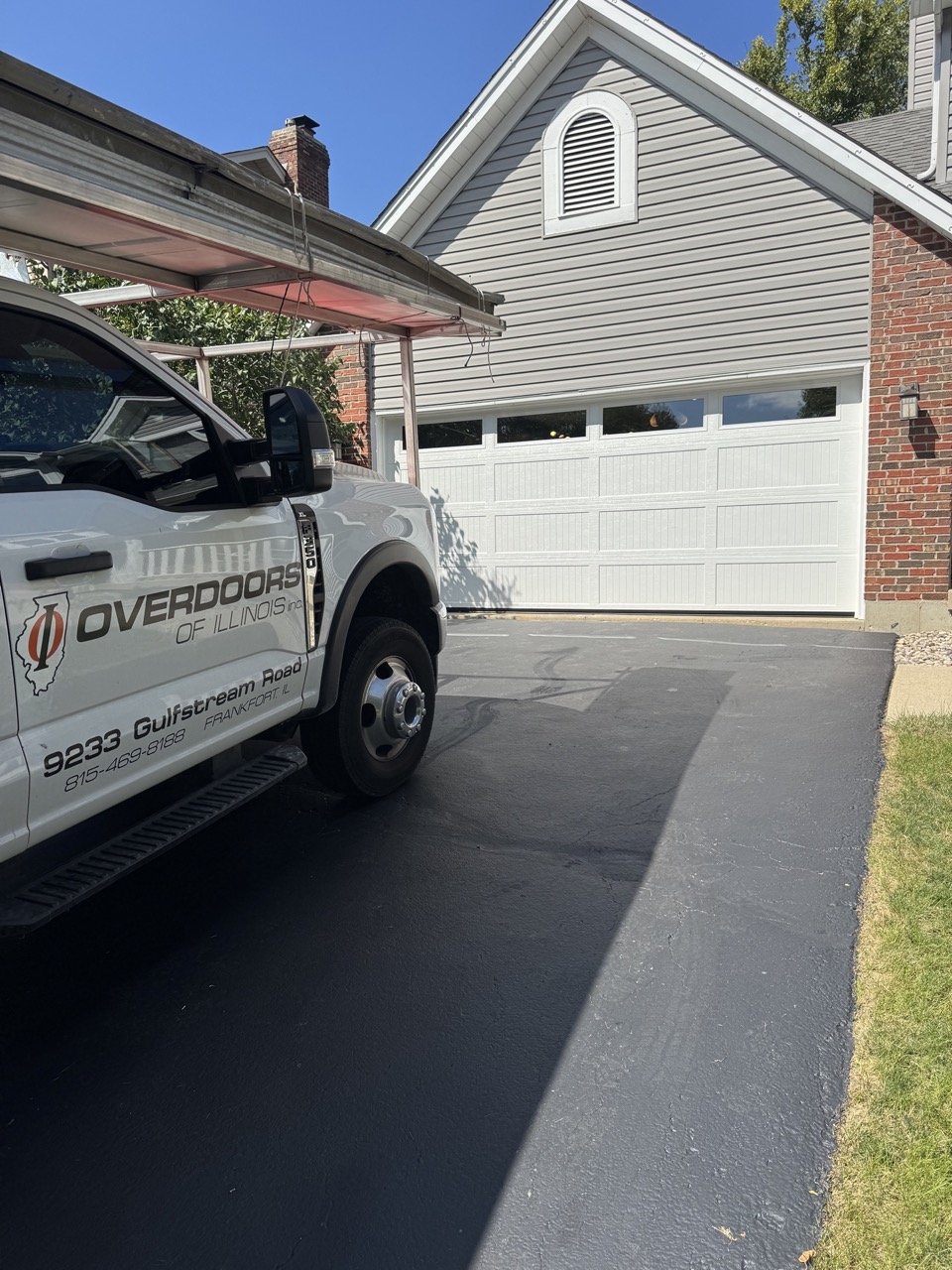 Overdoors of Illinois Residential Garage Doors1