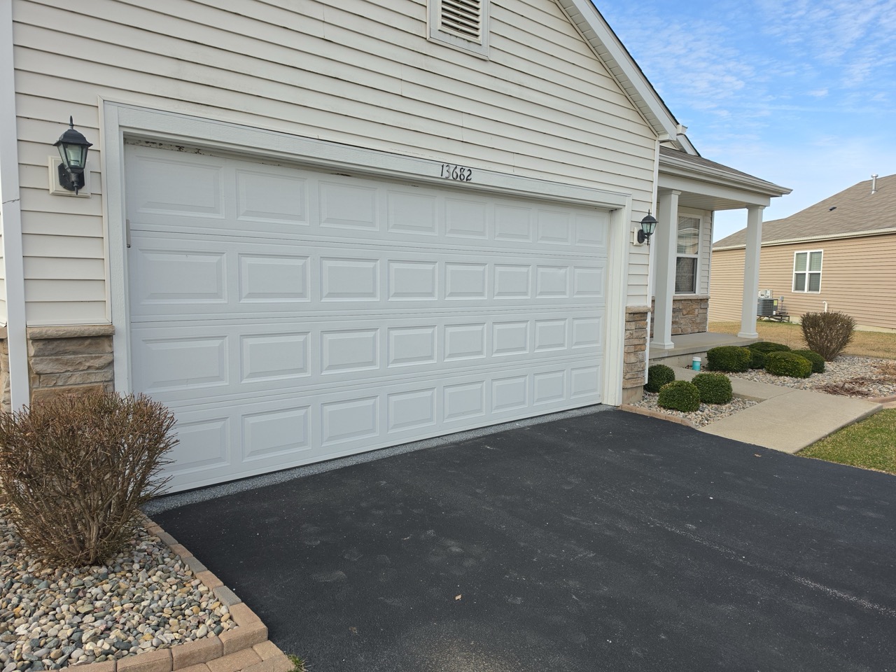 overdoors of Illinois residential garage door installation44